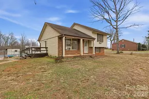 650 Old Wilkesboro Rd Ext, Taylorsville, NC 28681 - Photo 3