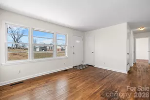 302 Ramsey St, Morganton, NC 28655 - Photo 3