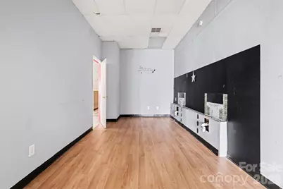 136 W Virginia Avenue, Bessemer City, NC 28016 - Photo 23