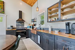 1225 Clark Rd, Clyde, NC 28721 - Photo 19