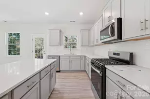 3671 Charles St NW, Conover, NC 28613 - Photo 9