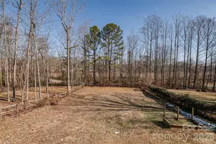 8528 Woodford Bridge Dr, Charlotte, NC 28216 - Photo 15