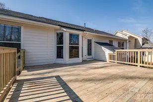 8528 Woodford Bridge Dr, Charlotte, NC 28216 - Photo 13