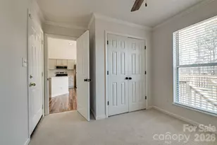 8528 Woodford Bridge Dr, Charlotte, NC 28216 - Photo 7