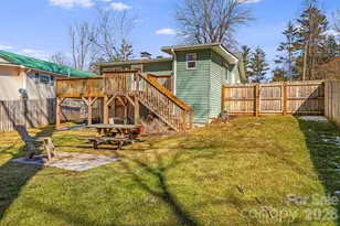 1015 Mountain View St, Hendersonville, NC 28739 - Photo 39