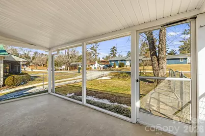 1015 Mountain View Street, Hendersonville, NC 28739 - Photo 5