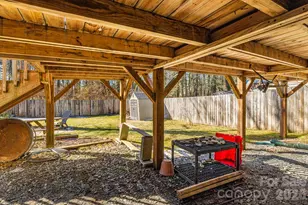 1015 Mountain View St, Hendersonville, NC 28739 - Photo 43