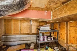 1015 Mountain View St, Hendersonville, NC 28739 - Photo 45