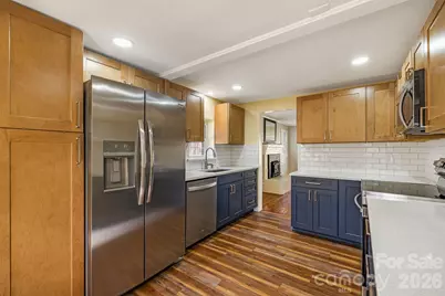 1015 Mountain View Street, Hendersonville, NC 28739 - Photo 21