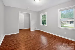 3725 Harrogate Rd, Columbia, SC 29210 - Photo 9