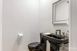 1333 Queens Rd, Charlotte, NC 28207 - Photo 11