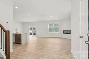 1443 Mammoth Rd, Hickory, NC 28602 - Photo 3