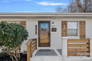 4314 Oak Forest Dr, Charlotte, NC 28215 - Photo 3