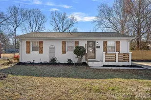 4314 Oak Forest Dr, Charlotte, NC 28215 - Photo 1