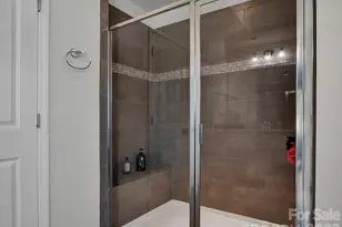 11587 Macallano Dr, Charlotte, NC 28215 - Photo 33