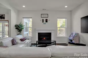 11587 Macallano Dr, Charlotte, NC 28215 - Photo 11