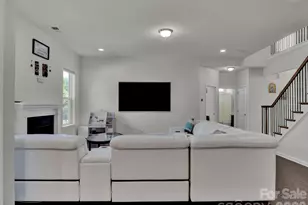 11587 Macallano Dr, Charlotte, NC 28215 - Photo 13