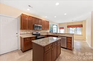 425 Clairview Ln, Matthews, NC 28105 - Photo 13