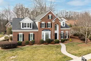 425 Clairview Ln, Matthews, NC 28105 - Photo 5