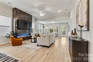 7315 Surprise Ct, Charlotte, NC 28215 - Photo 15