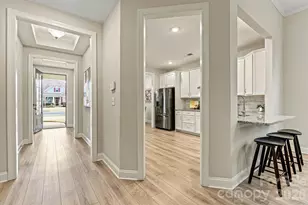 7315 Surprise Ct, Charlotte, NC 28215 - Photo 5