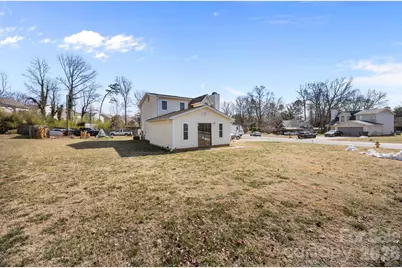 5400 Barnview Court, Charlotte, NC 28269 - Photo 19