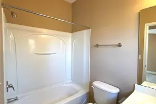 8636 Beaver Creek Dr, Charlotte, NC 28269 - Photo 11