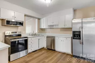 64 Pleasant Ridge Dr, Asheville, NC 28805 - Photo 9