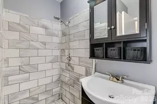 64 Pleasant Ridge Dr, Asheville, NC 28805 - Photo 19