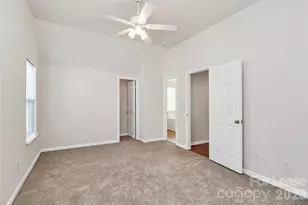 2134 Cindy Creek Ln, Charlotte, NC 28216 - Photo 11