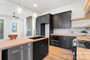 1021 4th St, Statesville, NC 28677 - Photo 13