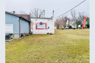 211 N Piedmont Avenue, Kings Mountain, NC 28086 - Photo 3