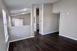 12128 Stewarts Crossing Dr, Charlotte, NC 28215 - Photo 5