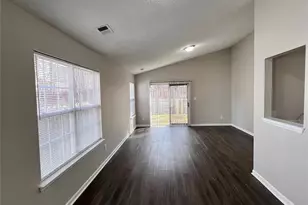 12128 Stewarts Crossing Dr, Charlotte, NC 28215 - Photo 7