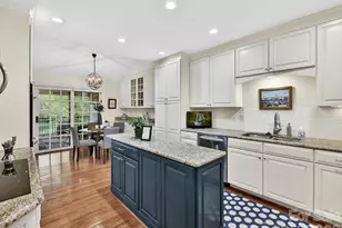 1847 Meadowood Ln, Charlotte, NC 28211 - Photo 13