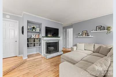 1109 E Morehead Street #16, Charlotte, NC 28204 - Photo 1