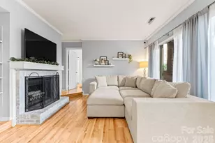 1109 E Morehead St, Charlotte, NC 28204 - Photo 1