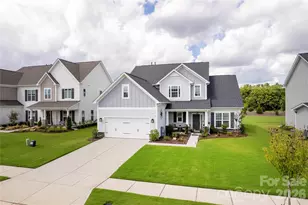 3826 Dahlia Dr, Harrisburg, NC 28075 - Photo 3