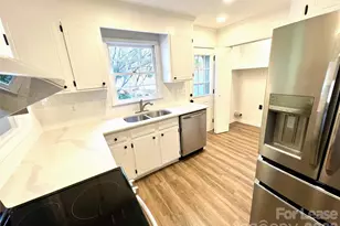 2408 Turnberry Ln, Charlotte, NC 28210 - Photo 9