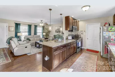 92 Willow Bend, Hendersonville, NC 28792 - Photo 5