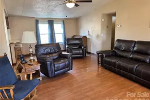 2448 Christopher Rd, Morganton, NC 28655 - Photo 5