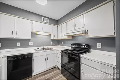 9119 Spyglass Place, Charlotte, NC 28214 - Photo 11