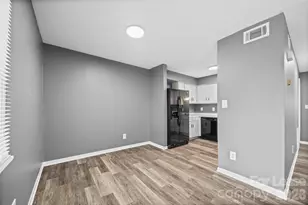 9119 Spyglass Pl, Charlotte, NC 28214 - Photo 9