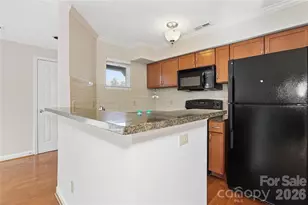 2518 Cranbrook Ln, Charlotte, NC 28207 - Photo 7