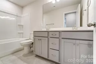 3827 Cheyney Park Dr, Charlotte, NC 28269 - Photo 39