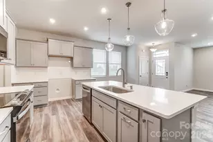 3827 Cheyney Park Dr, Charlotte, NC 28269 - Photo 13