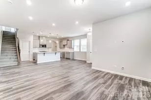 3827 Cheyney Park Dr, Charlotte, NC 28269 - Photo 19