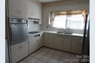 603 1st Avenue Place NE, Conover, NC 28613 - Photo 7