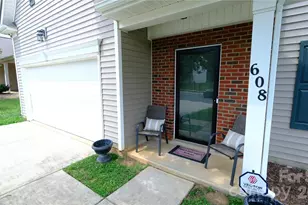608 Wrayhill Dr, Charlotte, NC 28262 - Photo 5