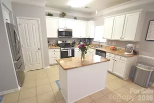 608 Wrayhill Dr, Charlotte, NC 28262 - Photo 11